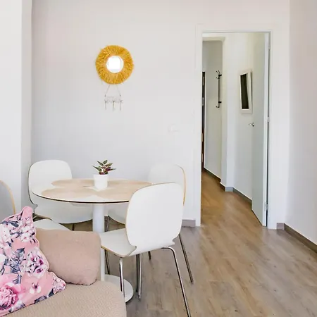 Cubo's Mendoza Seaview Apartmán *